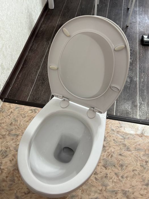 Унитаз с бочком напольный