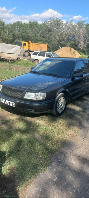 Продам машину ауди 100