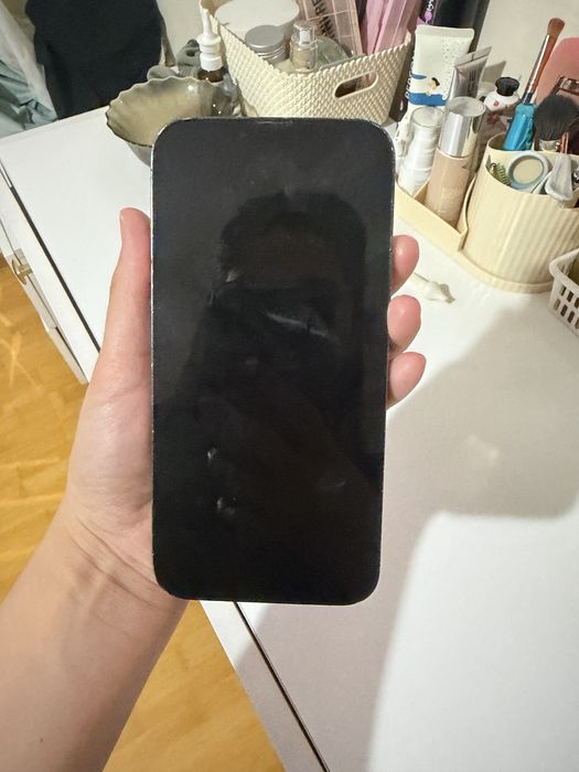 Продам 13 про макс.