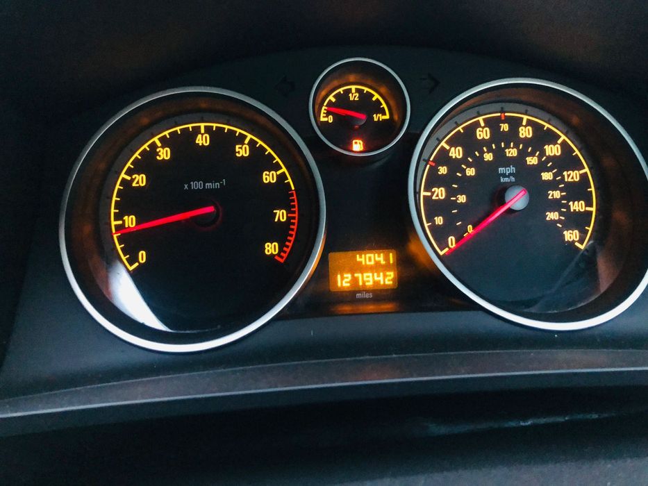 Vauxhall Zafira 1.6 бензин