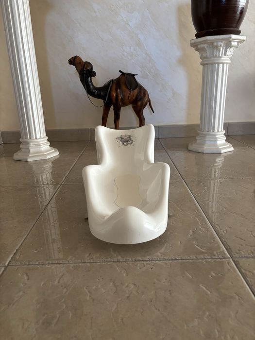 Бебешко шезлонгче за къпане