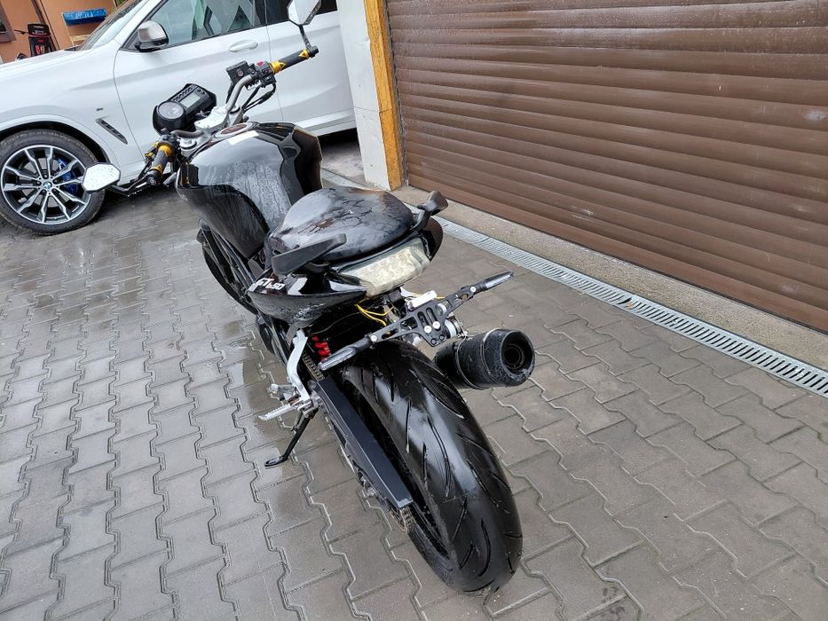 Hyosung 650  (Suzuki SV) 2016