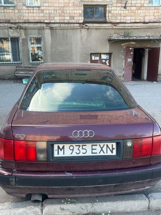 Audi 80-надежный автомобиль,хороший мотор