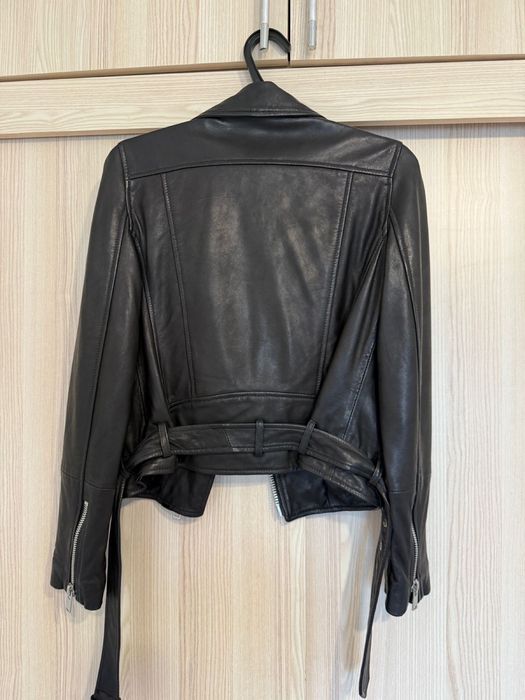 Продаю кожаную куртку