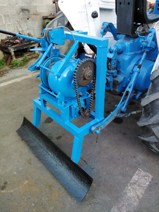 Vand troliu forestier tractor