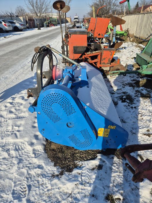 Tocător de resturi vegetale