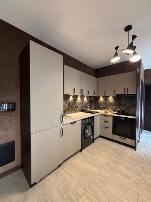 Дава се под наем Двустаен апартамент в София, Младост 4 - 58 кв.м за 796.62 € - Снимка #1