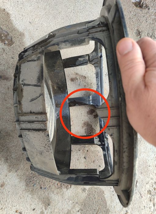 Мерседес w220. Крепление запаски. Крепление запасного колеса. Оригинал