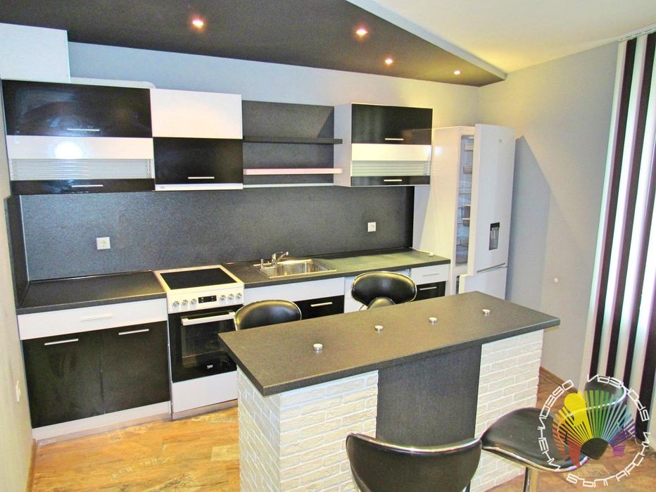 Дава се под наем Двустаен апартамент в Бургас, Лазур - 72 кв.м за 433.5 € - Снимка #4