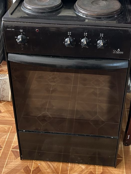 Продам электрическую плиту
