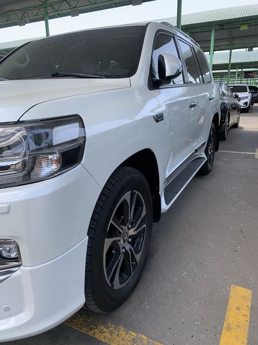 Toyota Land cruiser 200..