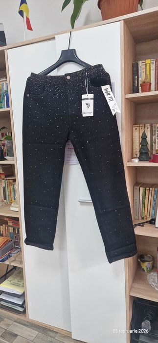 Blugi mom fit negri noi