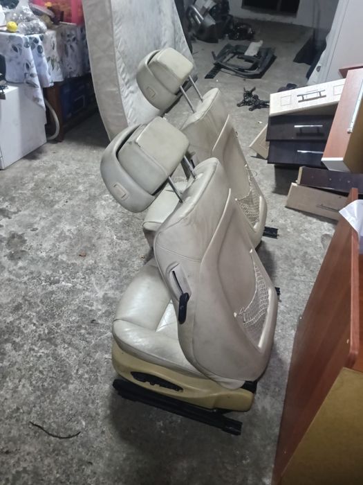 Продам сидения бмв 650