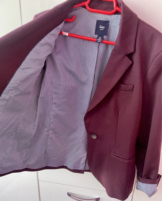 Sacou femei Gap burgundy masura S- XS