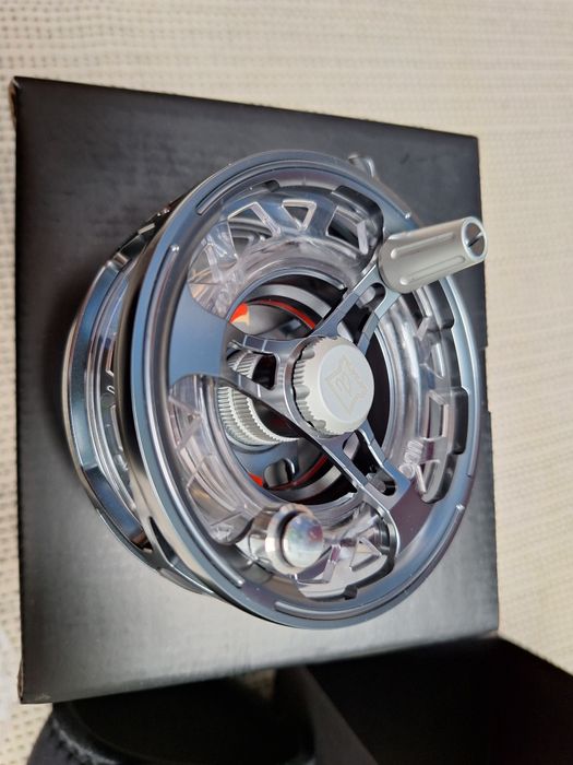 Vand mulineta musca fly Hardy noua