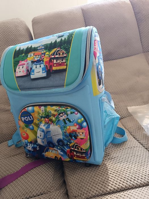 Рюкзак школьный продам новый