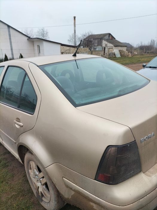 VOLKSWAGEN Bora 2001 — imagine 2