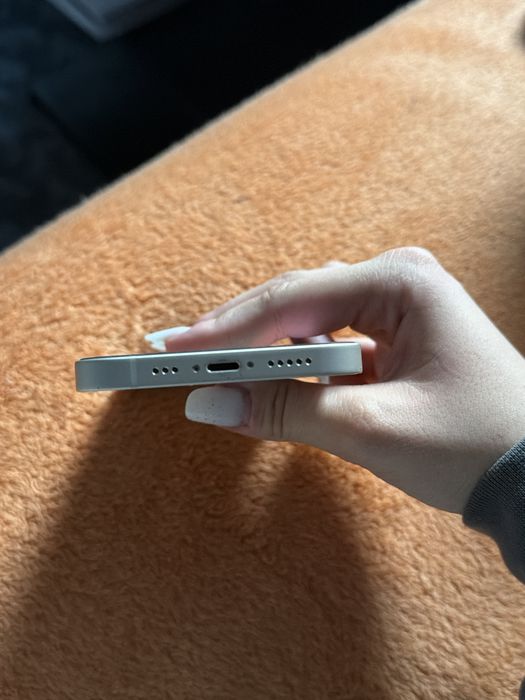 vand iphone 11 64 gb si 13 cu 128 gb