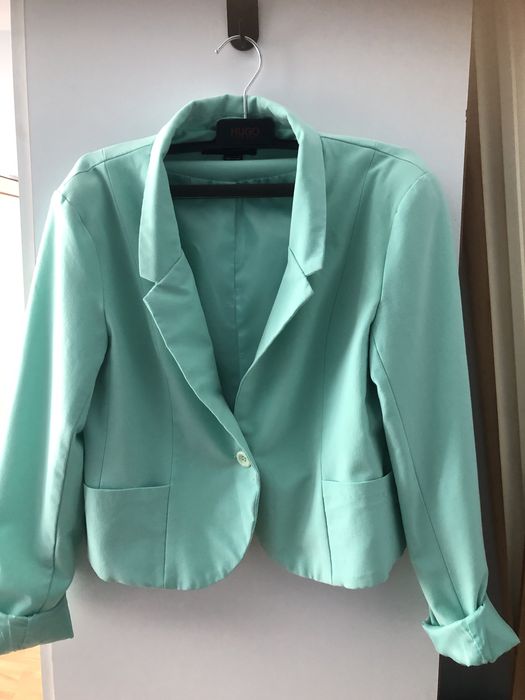Късо зелено сако