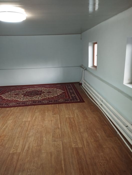 Ижарага ховли еш оилага.шароит яхши узок муддатга Склад цех ишлатса бу