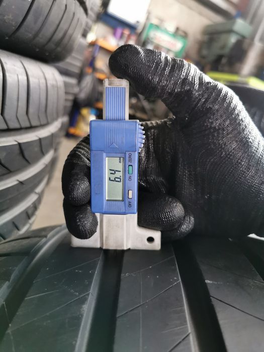 285 35 20 bridgestone 2бр