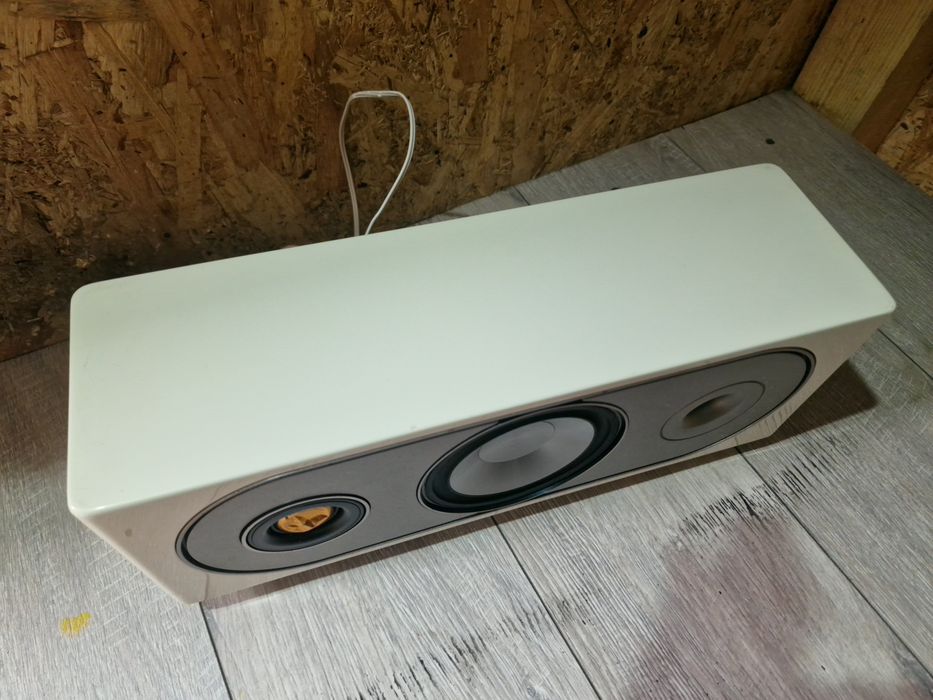 Boxa Monitor Radius 180 HD