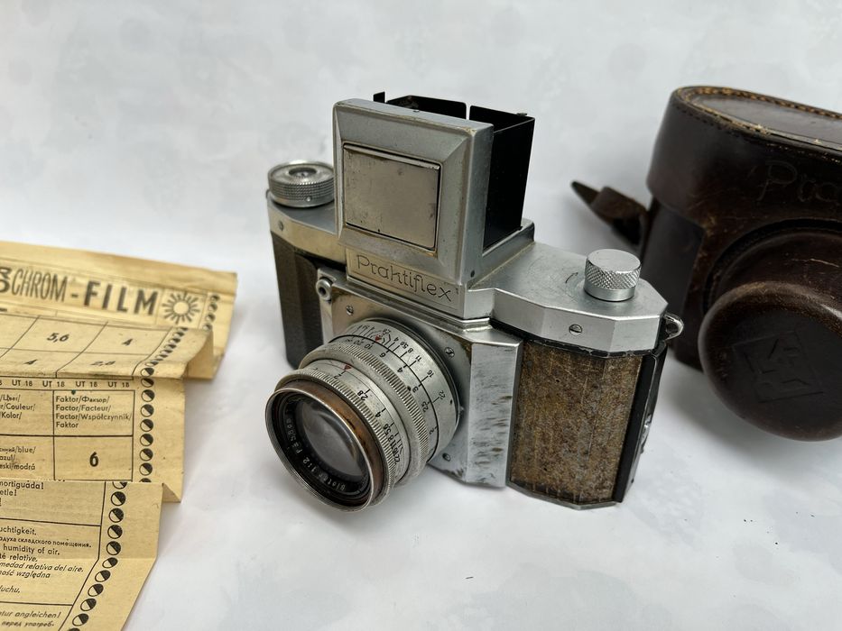 Aparat foto  cu obiectiv Zeiss Biotar 58mm F2 ,varianta mica