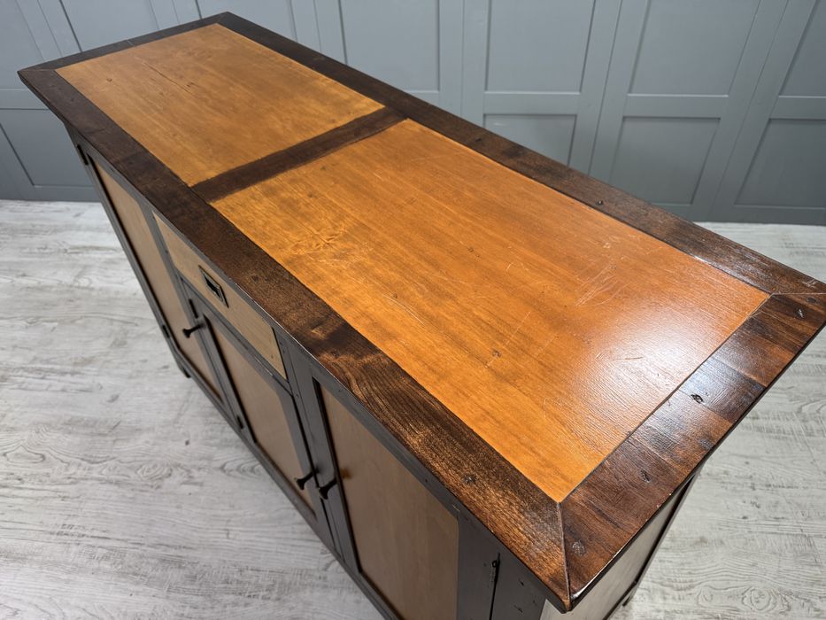 Рустикален бюфет масив Н169