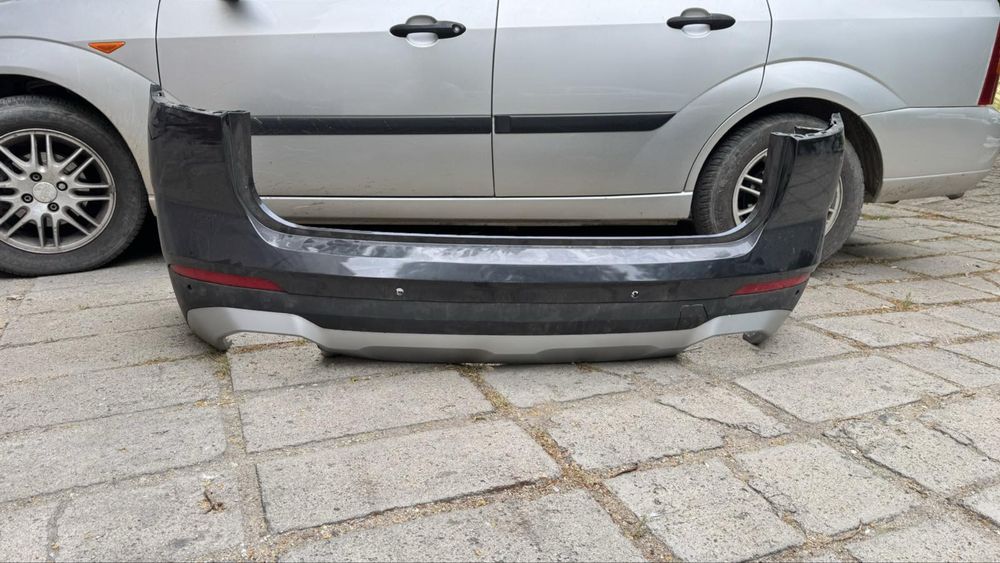 BMW G01-FACELIFT-задна броня и задни лайсни на калниците.