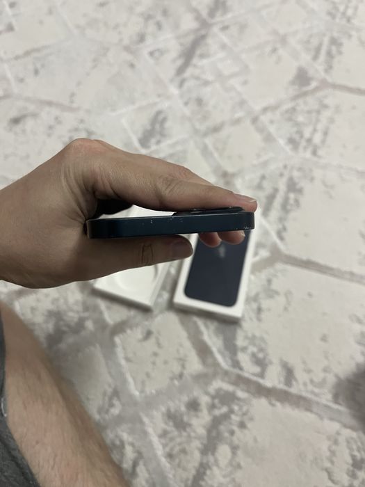 Айфон 13 в хорошем состояний