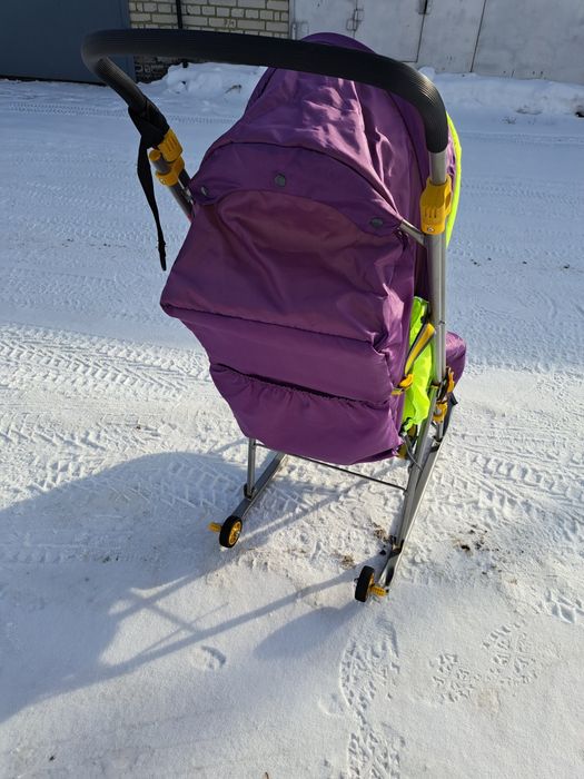 Продам саночки в хорошем состояние