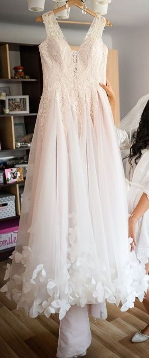 Rochie de mireasa model 2019 – Roz Fluturi