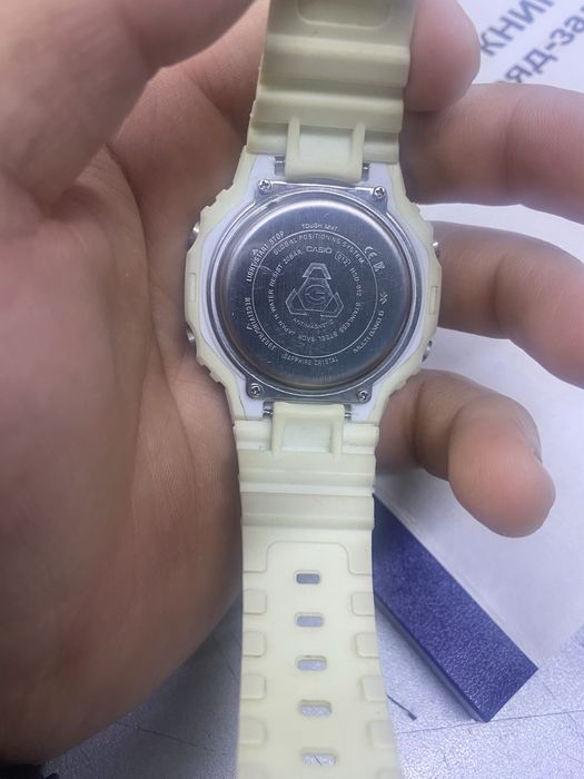 Продам  часы состояние сами g-shock