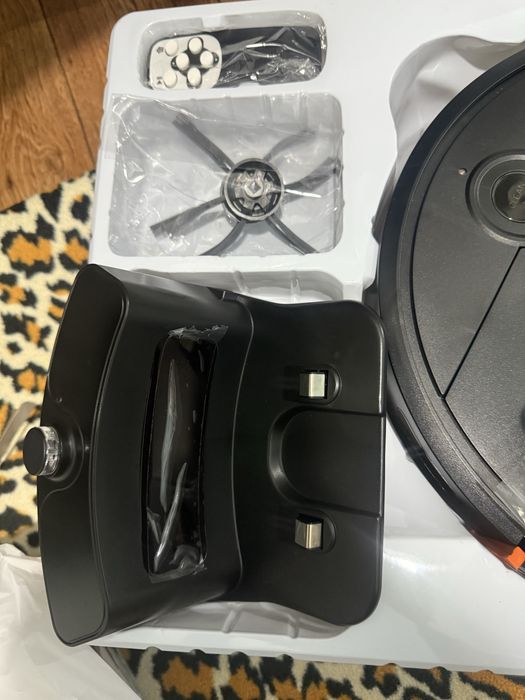 Продам робот пылесос