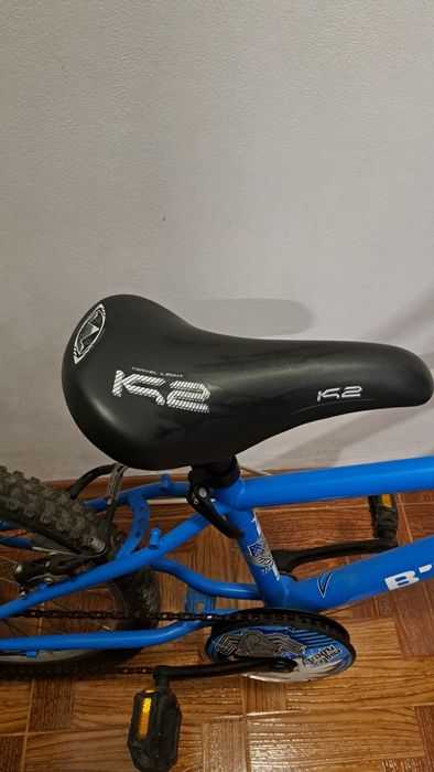 Vând  bicicletă  copii  BTWIN  20"