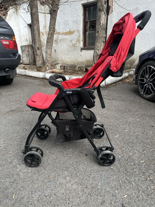 Продаеться коляска chicco