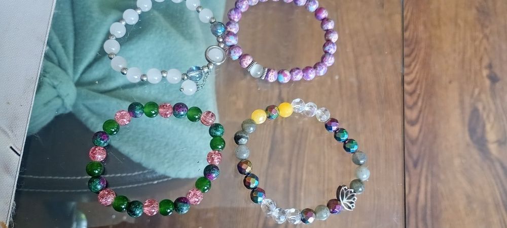 Магнитна гривна,2 бр-19 лв,Гривни със зодии,с лунен камък,аметист