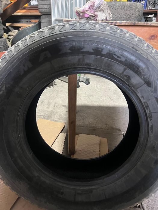 Продам шины максис зима