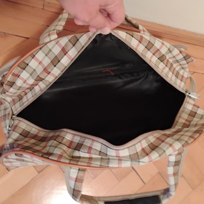 Geantă de voiaj tip troller