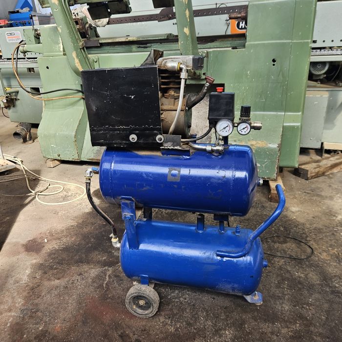 компресор с две бутилки по 25 lt