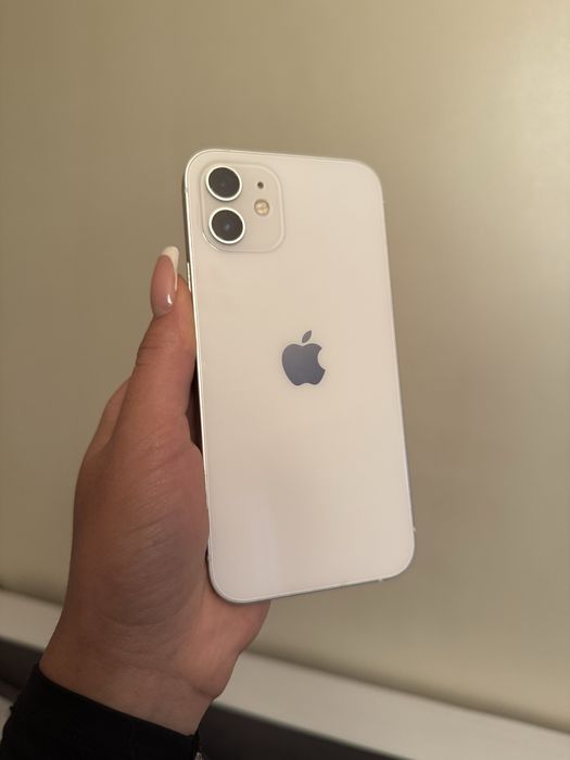 Iphone 12, 128GB бял