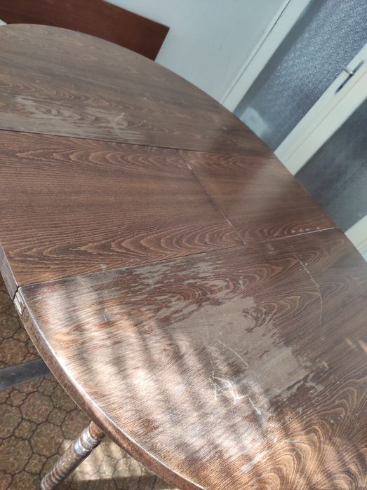 Разтегателна кухненска маса