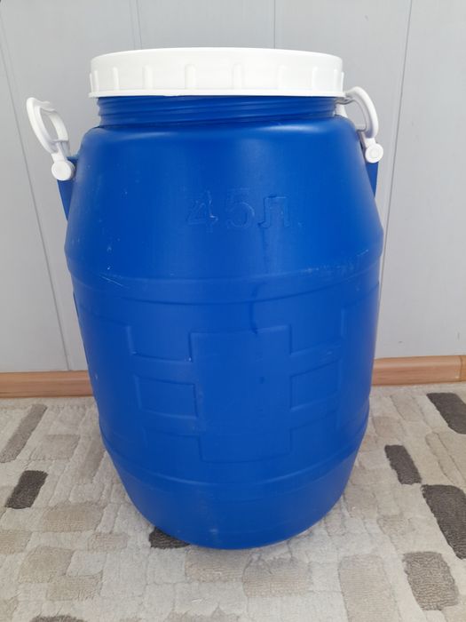 Продам бак для воды 45 л