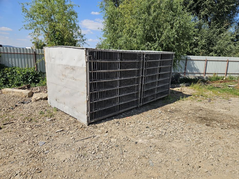 Casă metalică pentru porumbei !