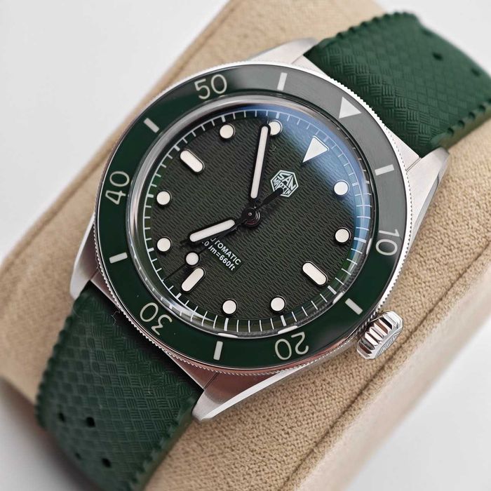 San Martin SN0150 Green Miyota 9015