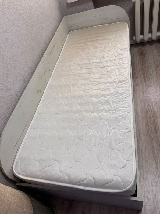 Продам Кровать..