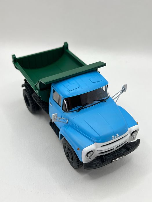 Модель ЗИЛ-130-ММЗ-555 Масштаб 1/35