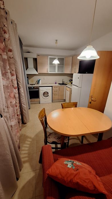 Дава се под наем Тристаен апартамент в Бургас, Братя Миладинови - 84 кв.м за 433.5 € - Снимка #4