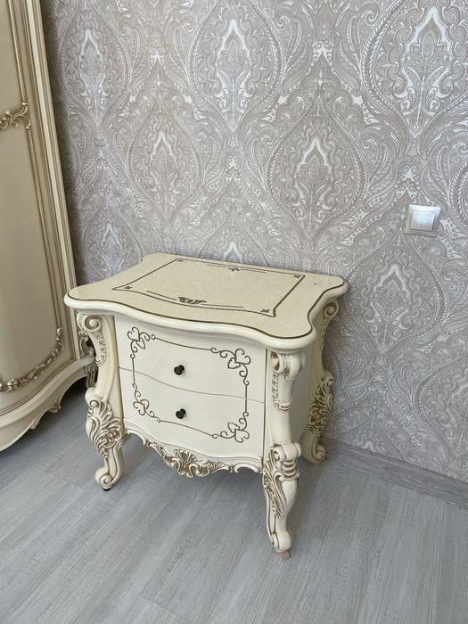 Продам спальный гарнитур