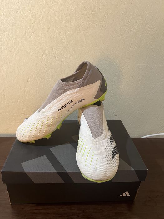 Оригинални Adidas Predator Accuracy.3 Laceless FG